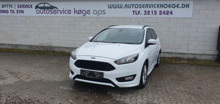 Ford Focus 1,5 SCTi 150 ST-Line stc. 5d